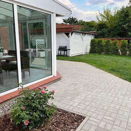Familienfreundliche Ferienwohnung Mit Wintergarten Badow المظهر الخارجي الصورة